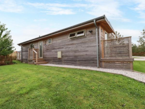12 Meadow Retreat